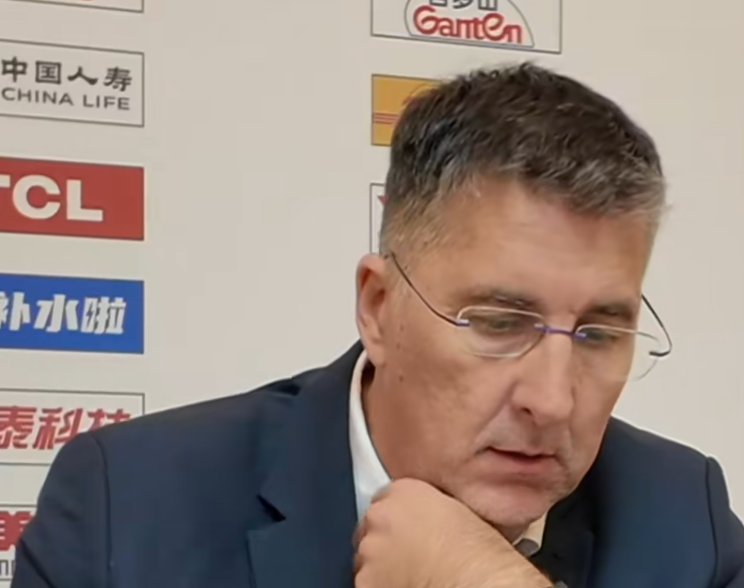 乐鱼app-输同曦发布会！格兰直指罚球与失误隐患，阿不都直呼糟糕！