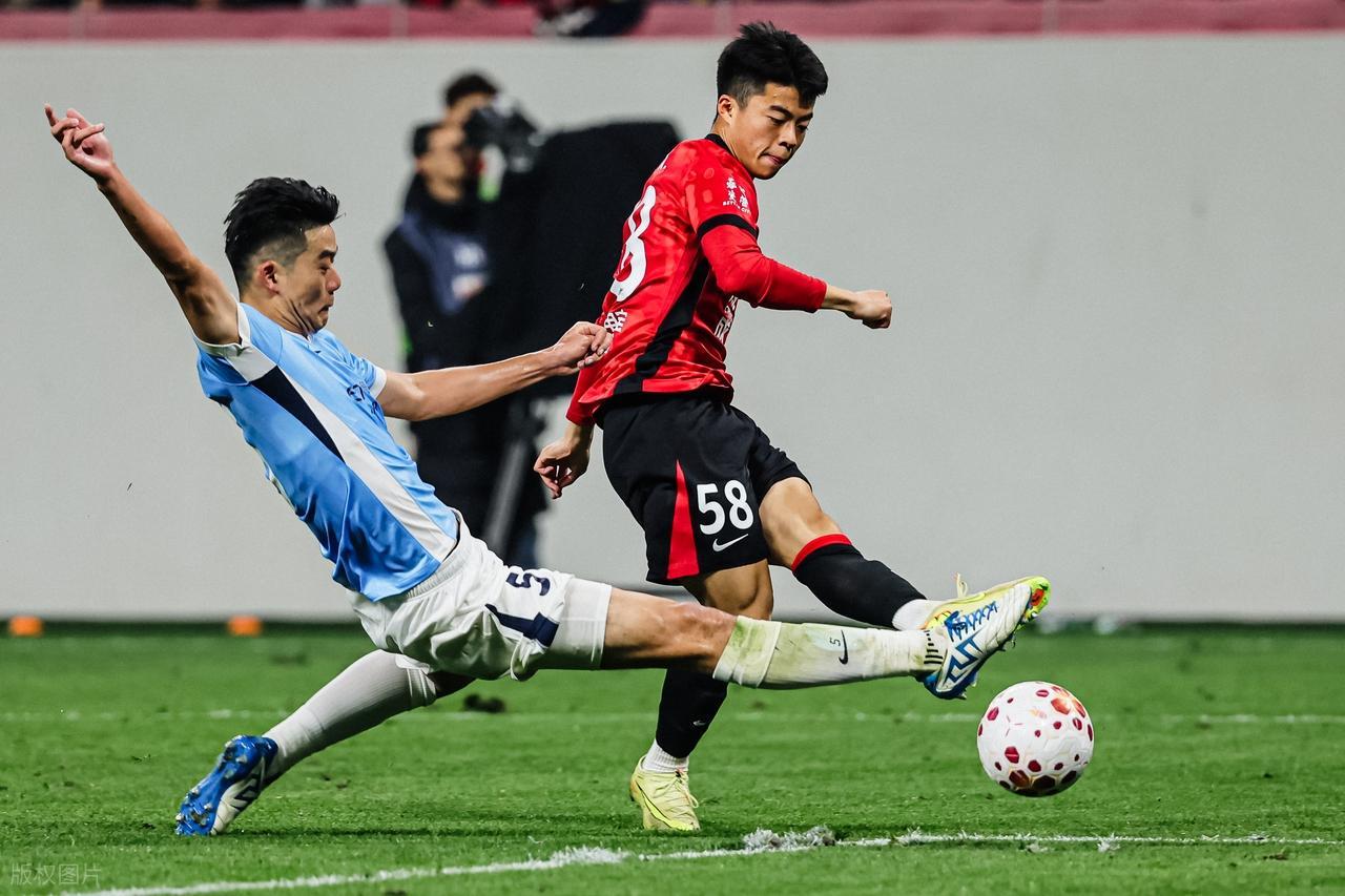 乐鱼app-喜讯！成都蓉城又将诞生一名国脚？首轮中超登场就破门，球迷点赞